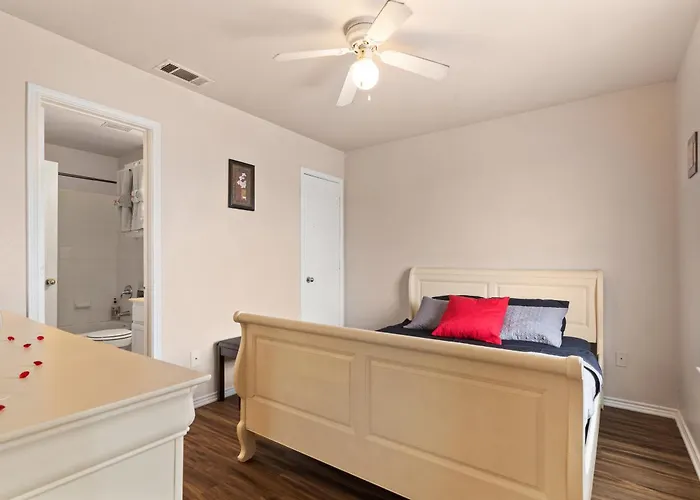 2b1b Mins From Ft Hood & Town