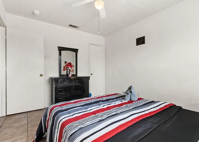 2b1b Mins From Ft Hood & Town Apartment