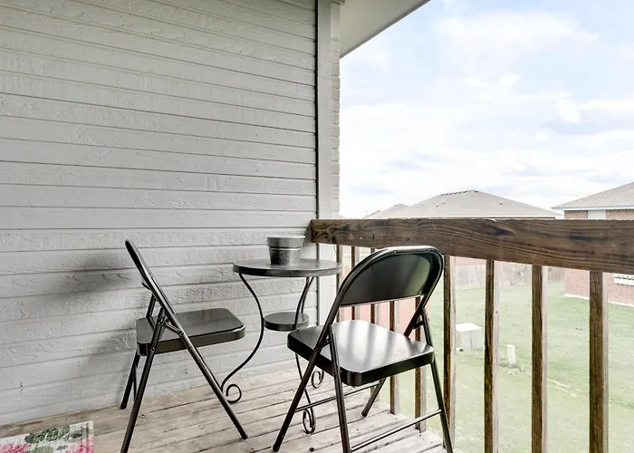 2b1b Mins From Ft Hood & Town Apartment Killeen
